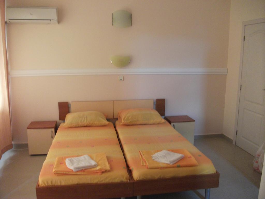 Guest House Paskal Pantai Sunny Bagian luar foto