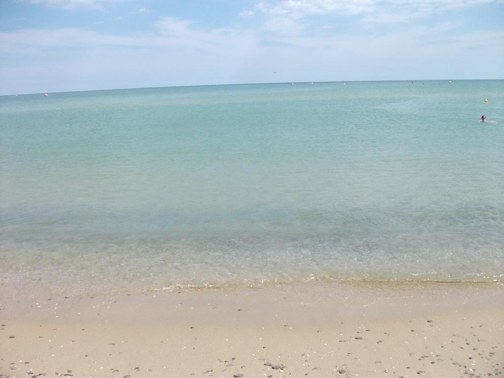 Guest House Paskal Pantai Sunny Bagian luar foto