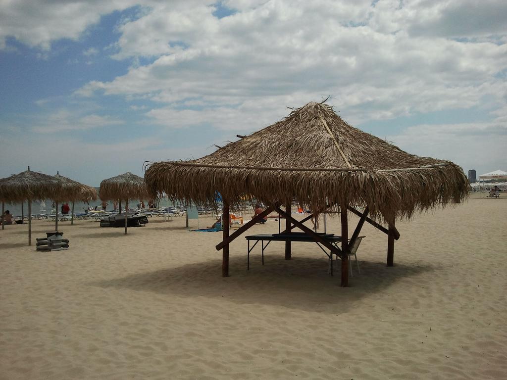 Guest House Paskal Pantai Sunny Bagian luar foto
