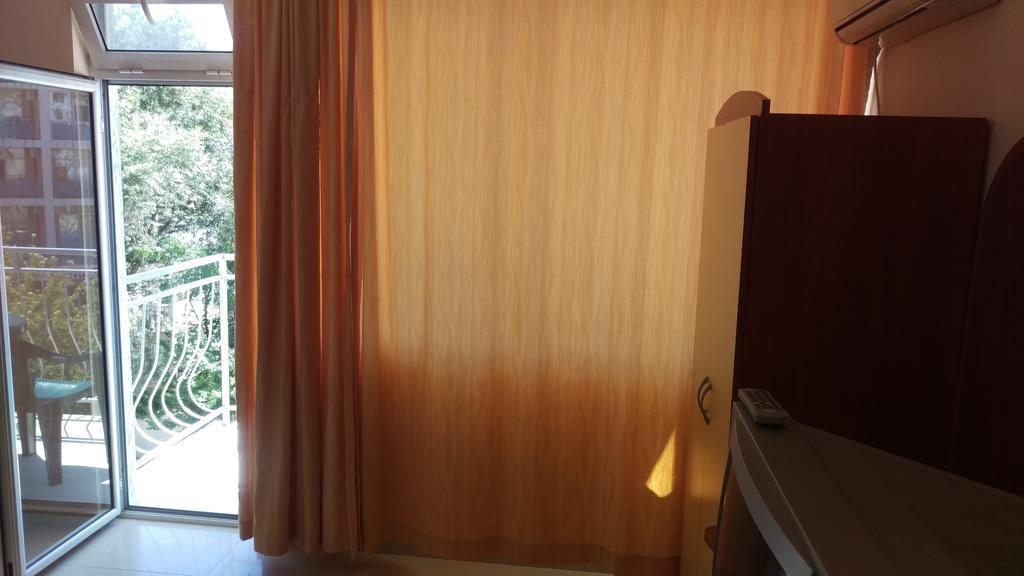 Guest House Paskal Pantai Sunny Bagian luar foto